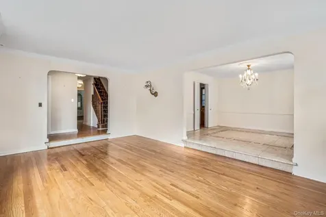 213-06 Richland Avenue Oakland Gardens NY 11364