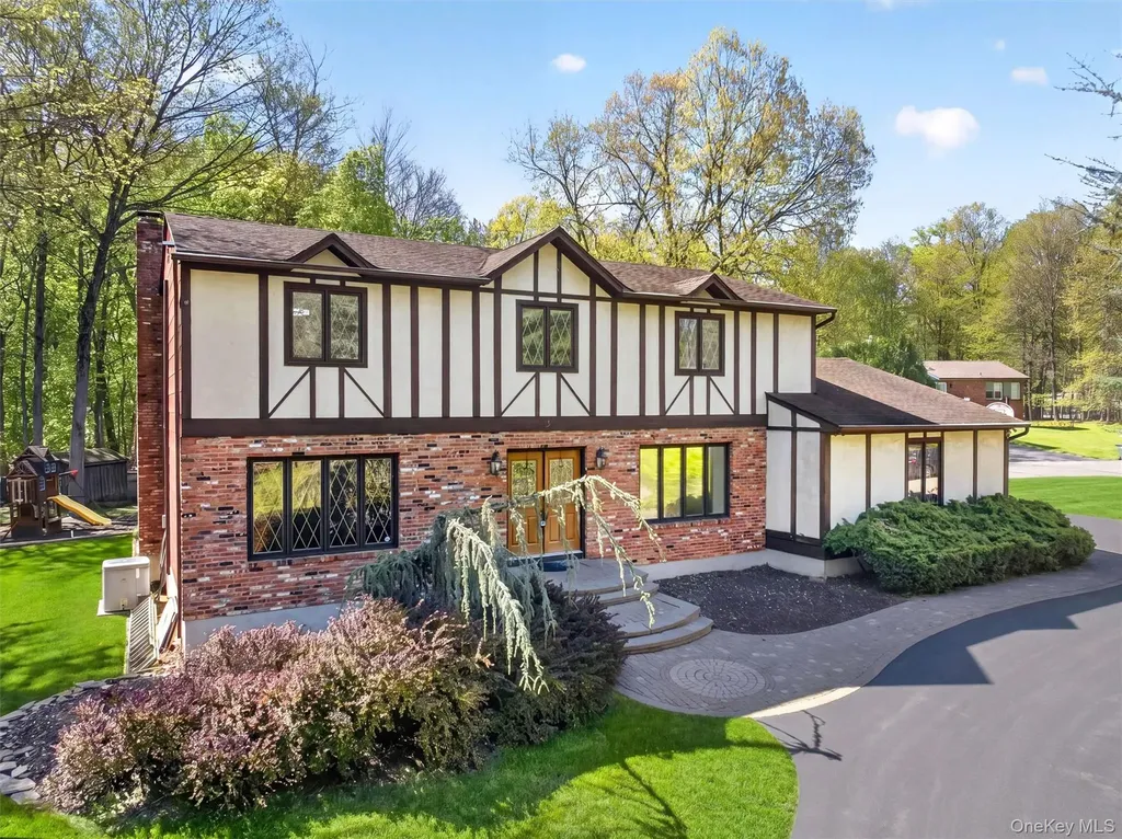 7 Bell Court Suffern NY 10901