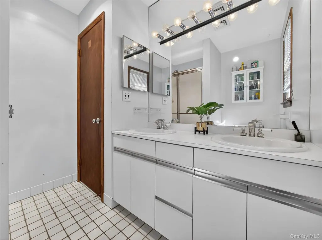 7 Bell Court Suffern NY 10901