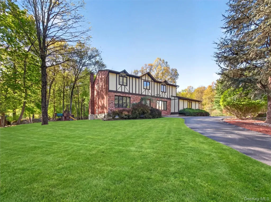 7 Bell Court Suffern NY 10901