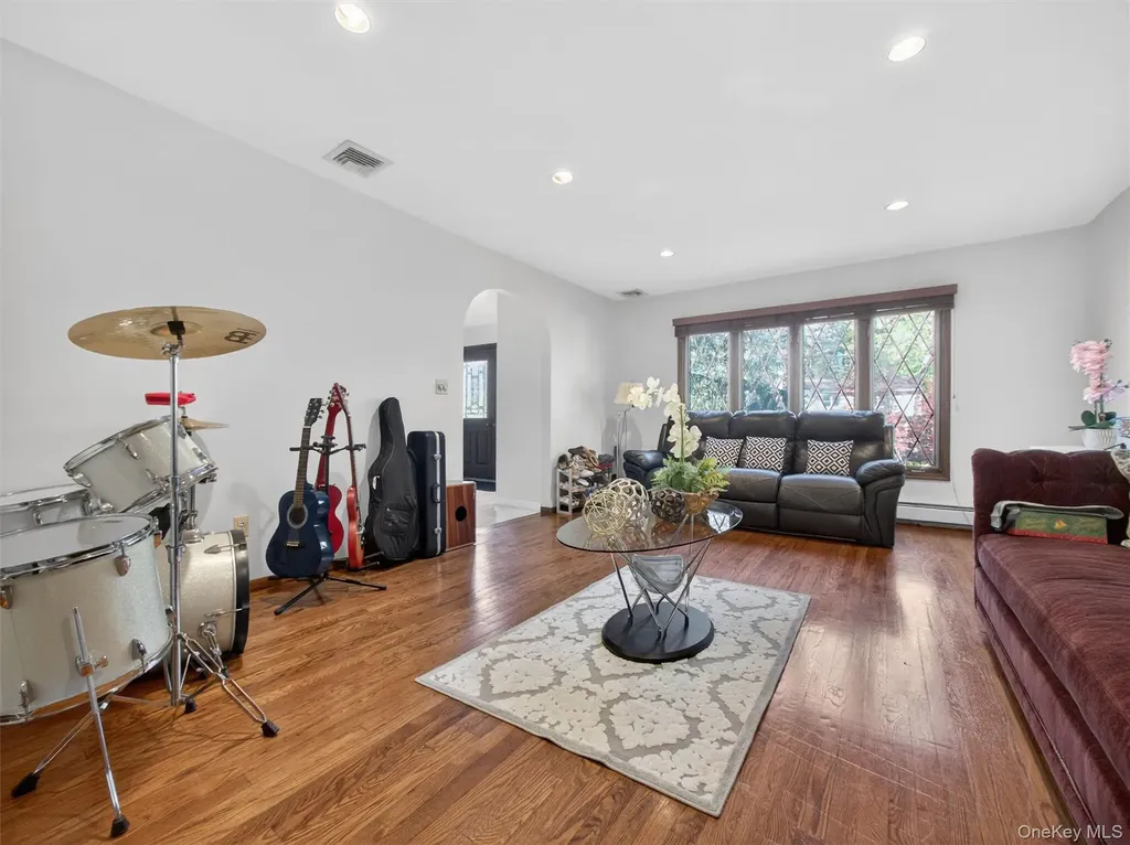 7 Bell Court Suffern NY 10901