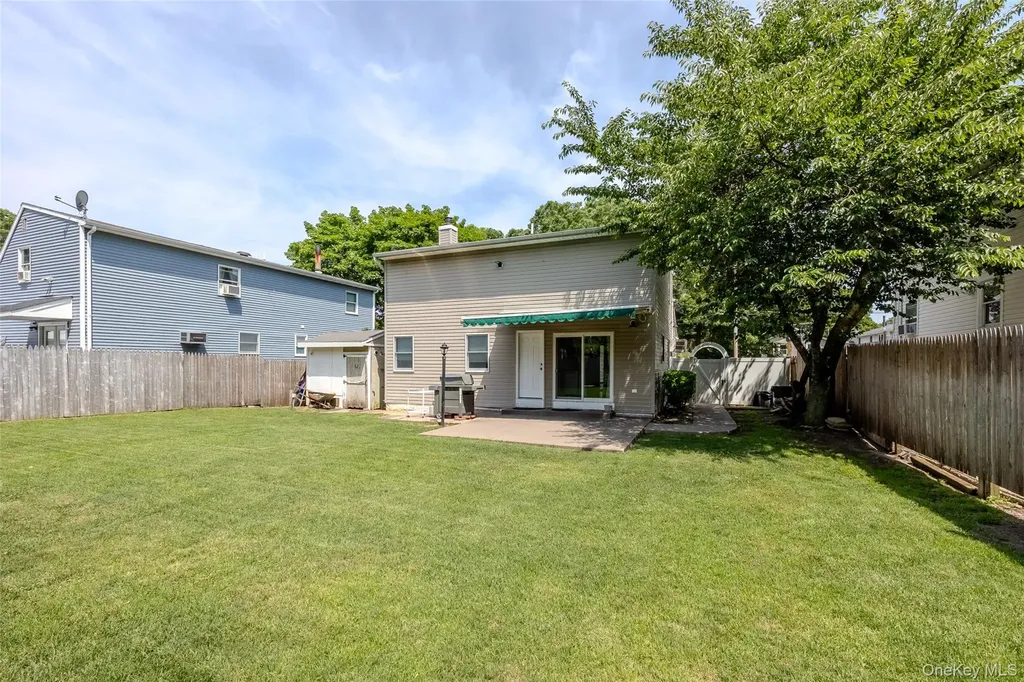 4 Awixa Place Selden NY 11784