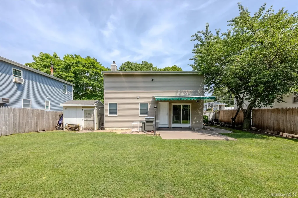 4 Awixa Place Selden NY 11784