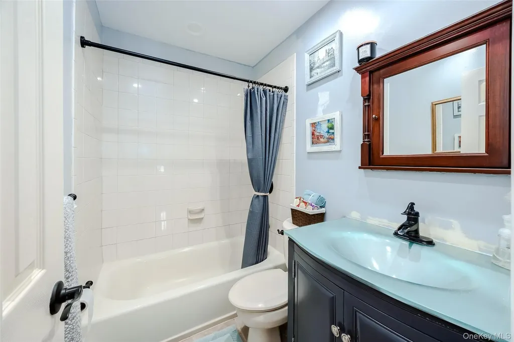 4 Awixa Place Selden NY 11784