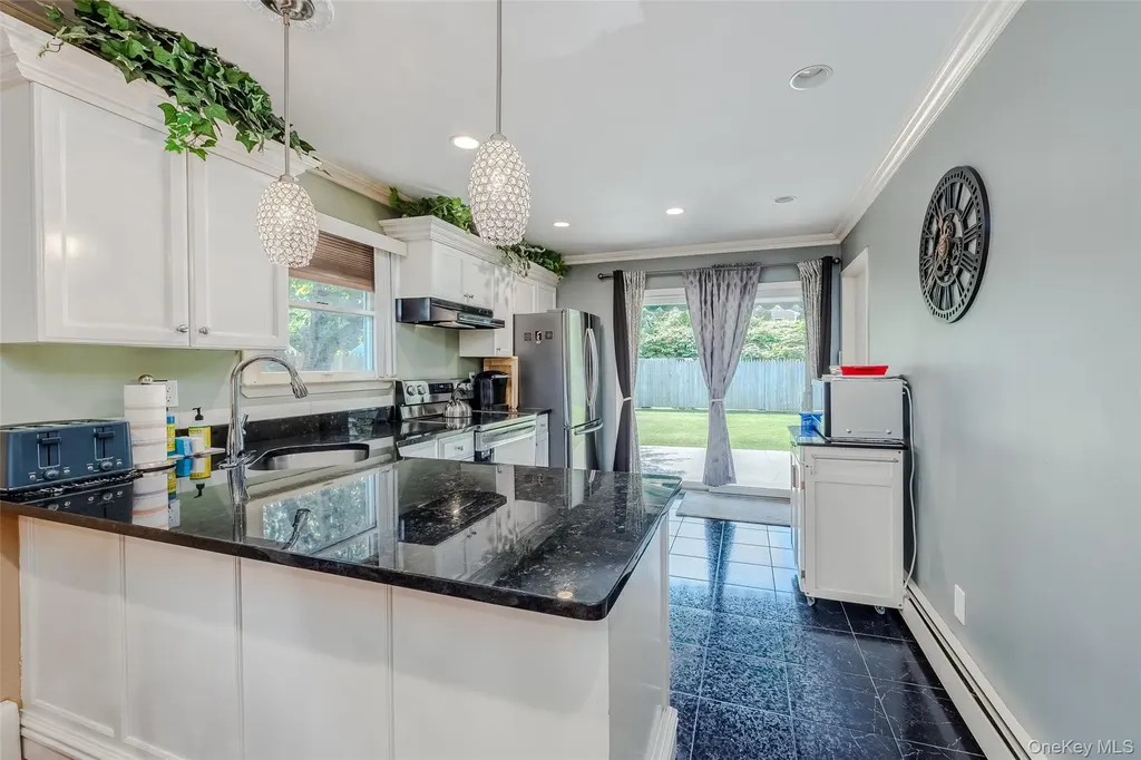 4 Awixa Place Selden NY 11784