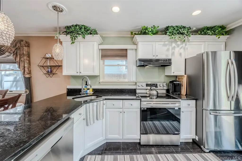 4 Awixa Place Selden NY 11784