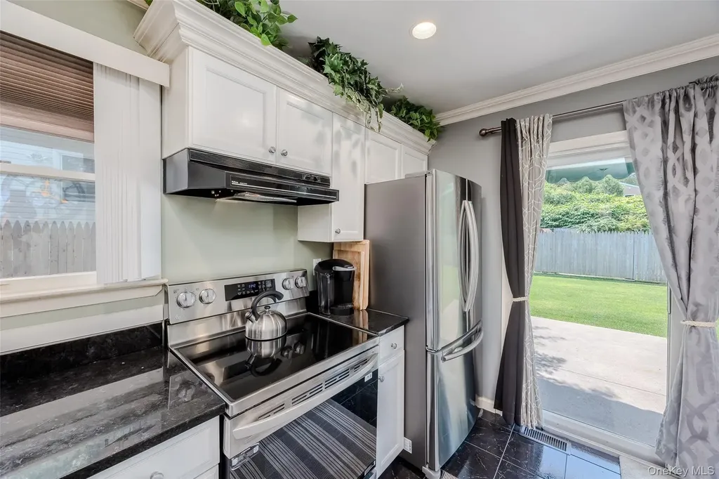 4 Awixa Place Selden NY 11784
