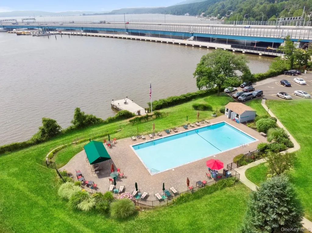 2 Salisbury Point Nyack NY 10960