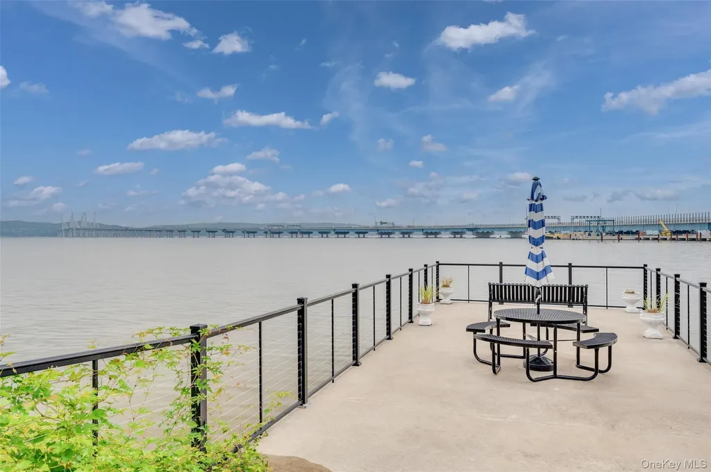 2 Salisbury Point Nyack NY 10960