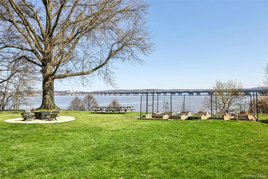 2 Salisbury Point Nyack NY 10960