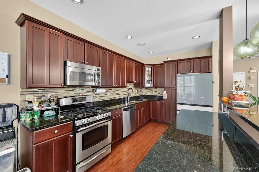 38 Putters Way Middletown NY 10940