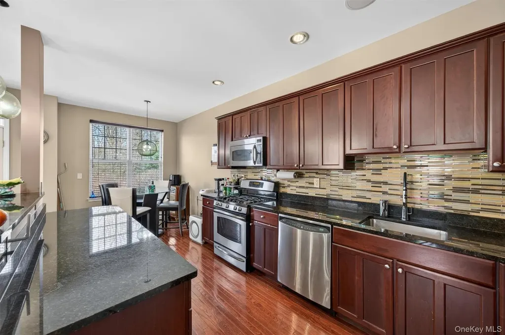 38 Putters Way Middletown NY 10940