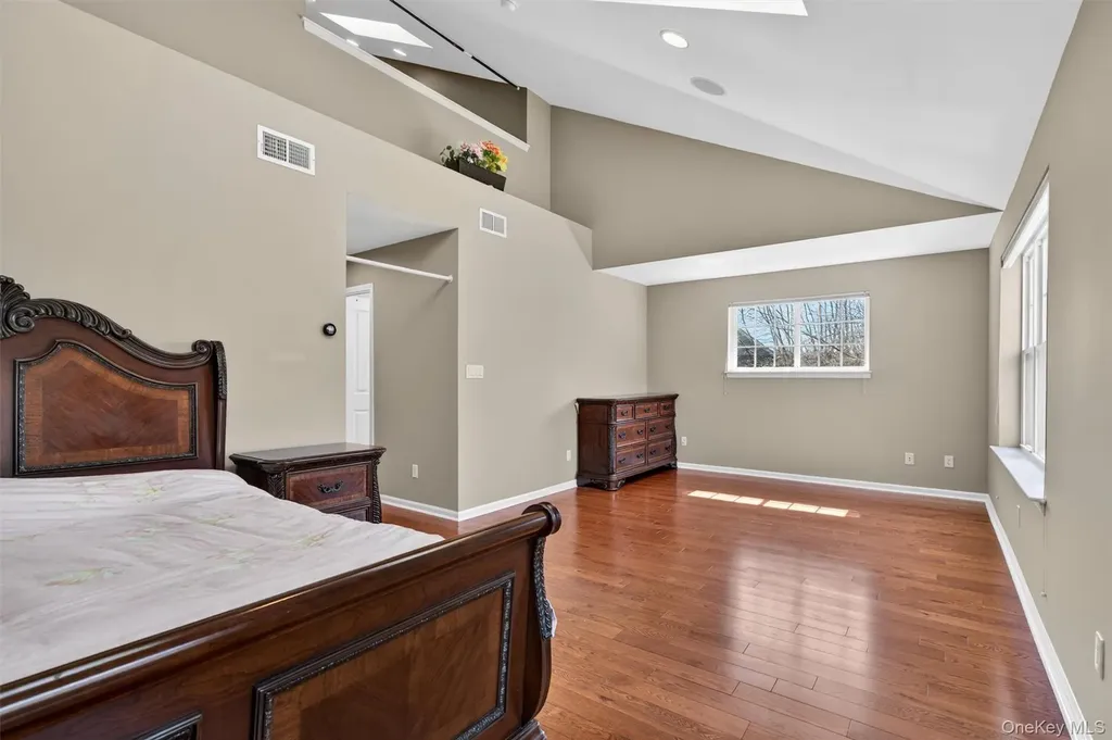 38 Putters Way Middletown NY 10940