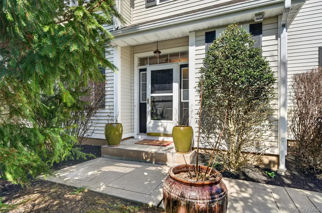 38 Putters Way Middletown NY 10940