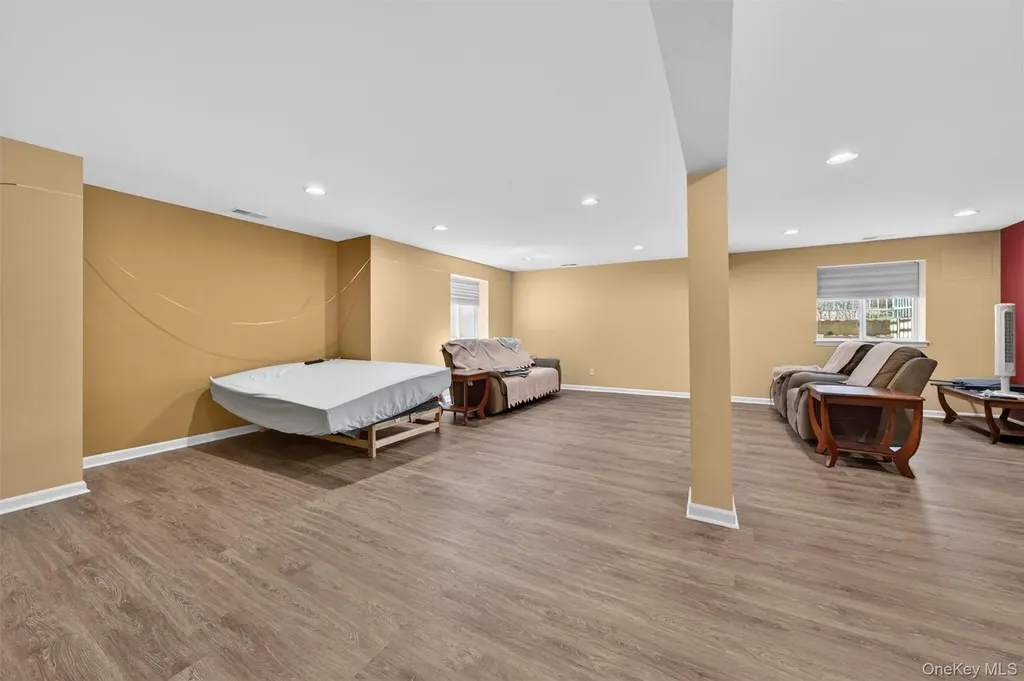 38 Putters Way Middletown NY 10940