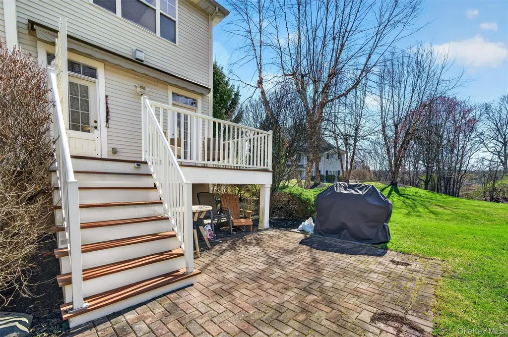 38 Putters Way Middletown NY 10940