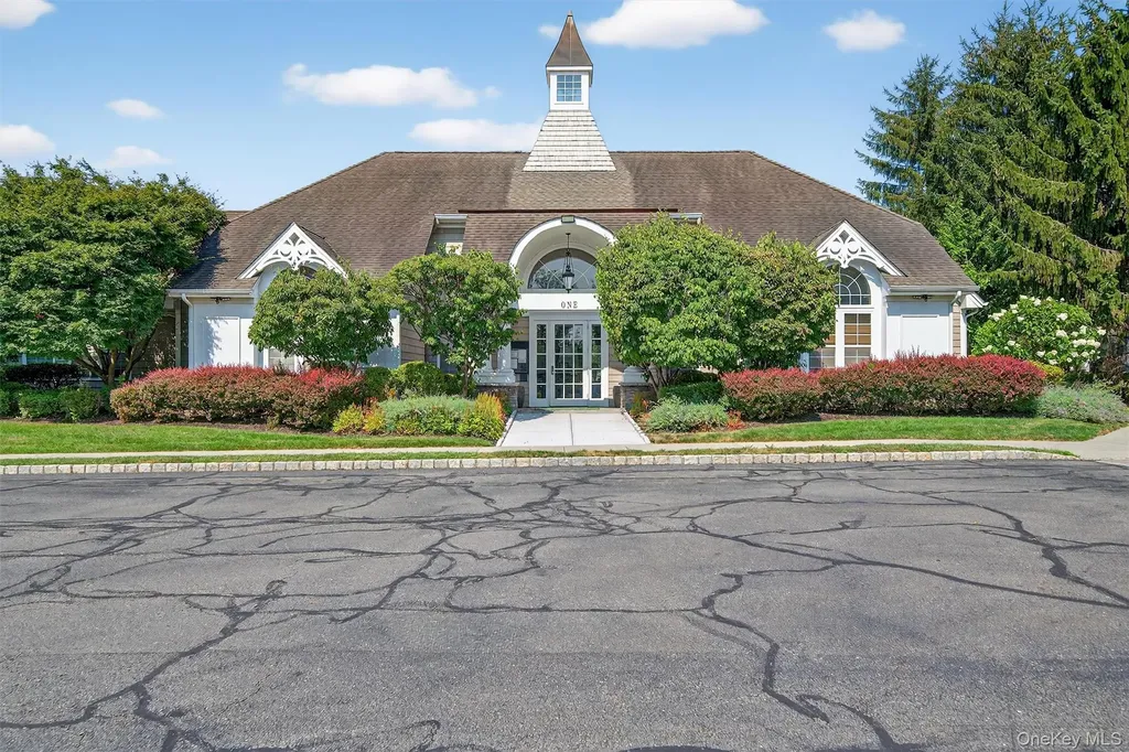 38 Putters Way Middletown NY 10940
