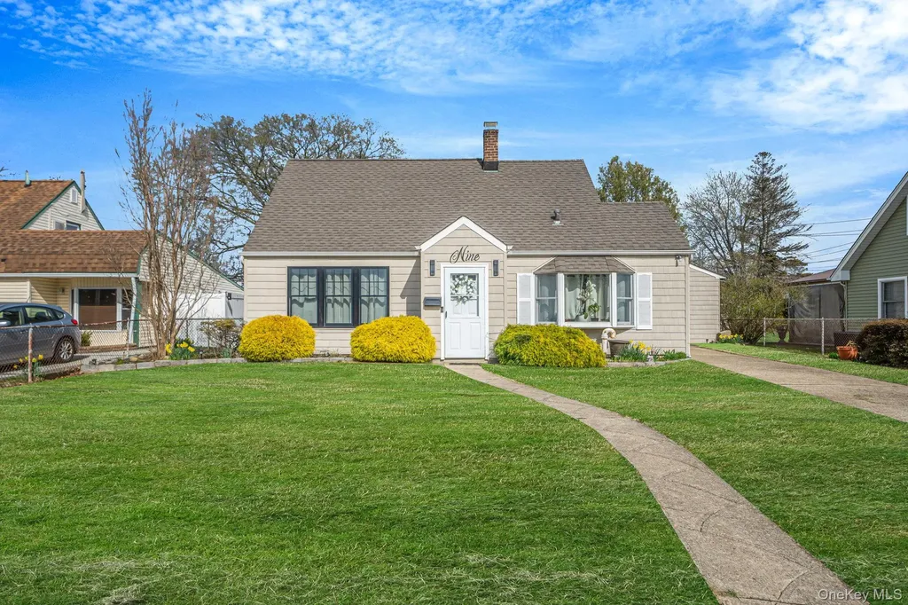 9 Copper Lane Levittown NY 11756