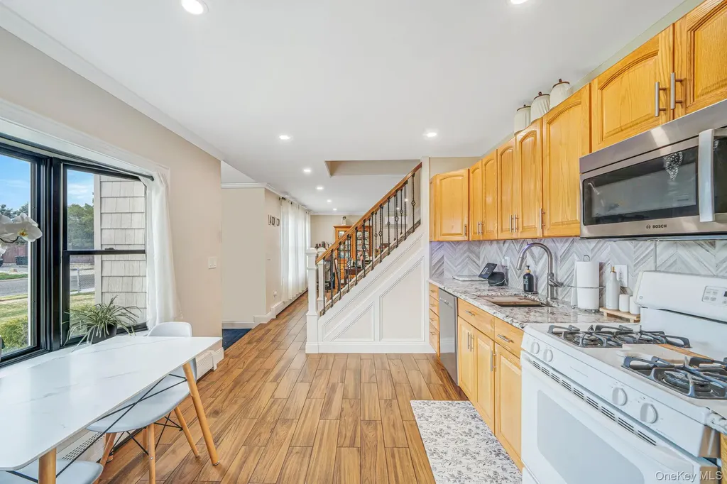 9 Copper Lane Levittown NY 11756