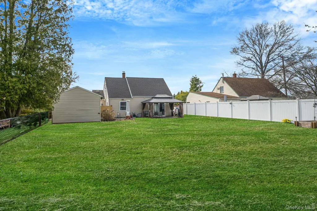9 Copper Lane Levittown NY 11756