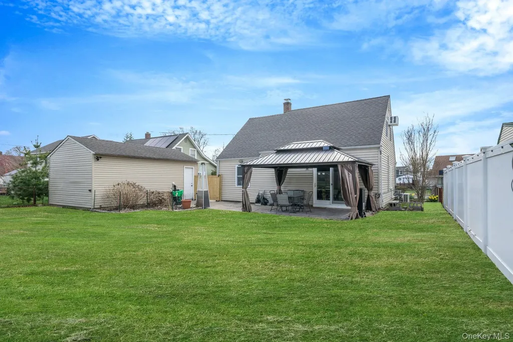 9 Copper Lane Levittown NY 11756