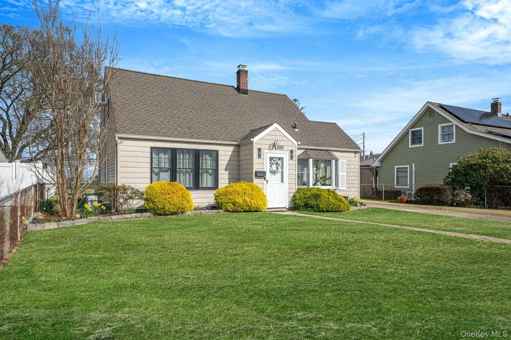 9 Copper Lane Levittown NY 11756