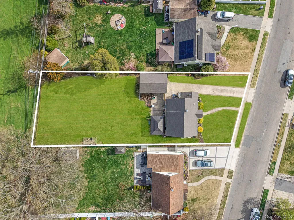 9 Copper Lane Levittown NY 11756