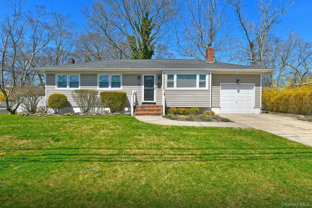 61 Newton Boulevard Ronkonkoma NY 11779