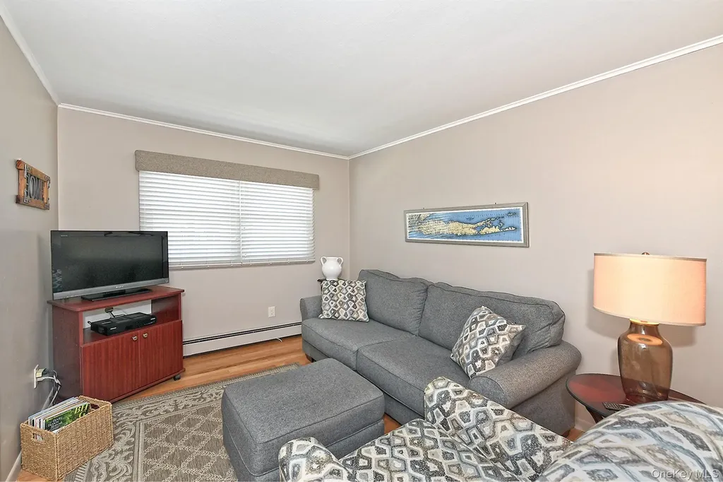 61 Newton Boulevard Ronkonkoma NY 11779