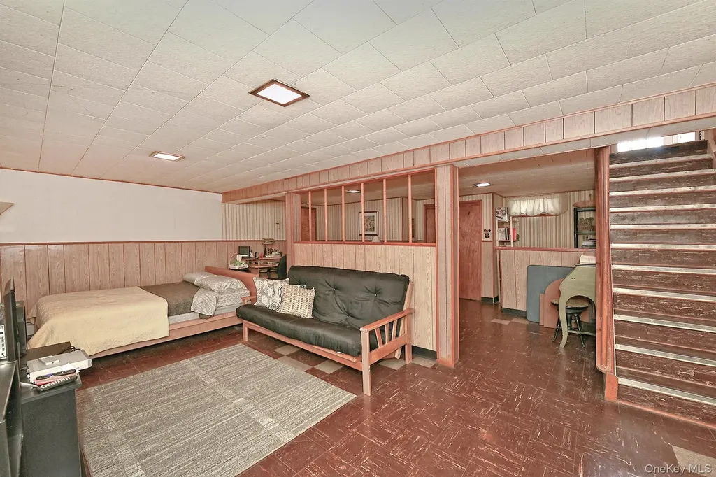 61 Newton Boulevard Ronkonkoma NY 11779