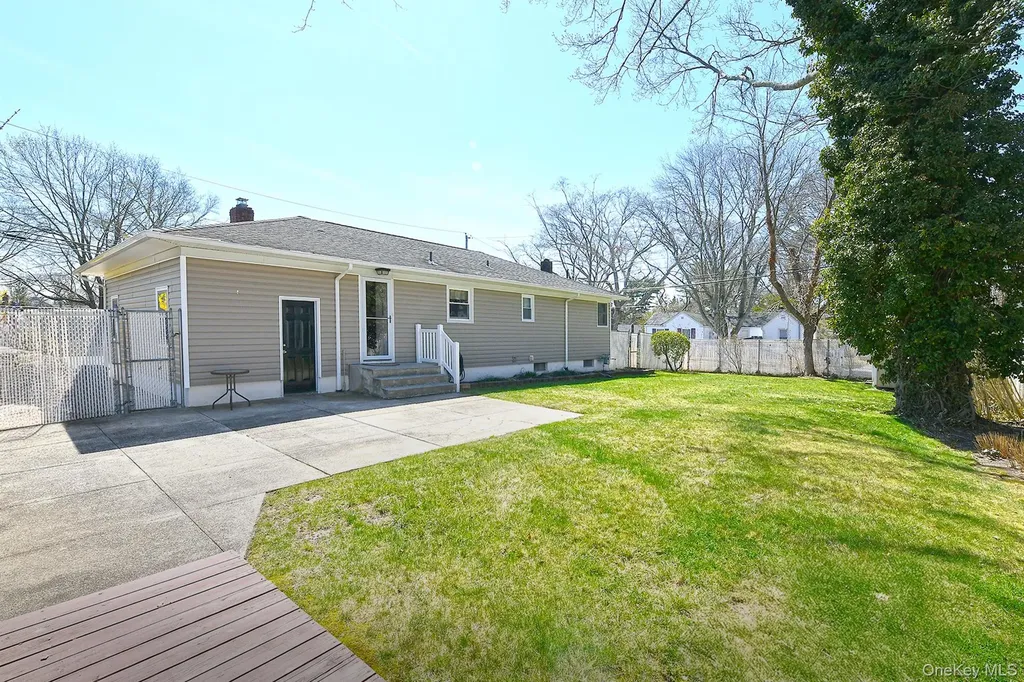 61 Newton Boulevard Ronkonkoma NY 11779