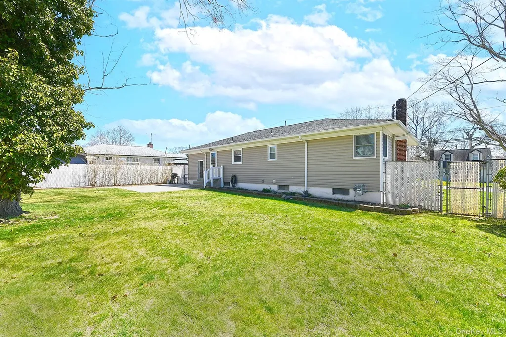 61 Newton Boulevard Ronkonkoma NY 11779