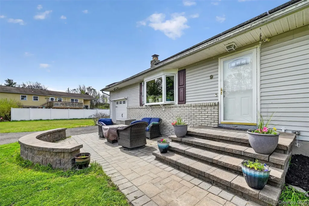 9 Claire Drive Pine Bush NY 12566