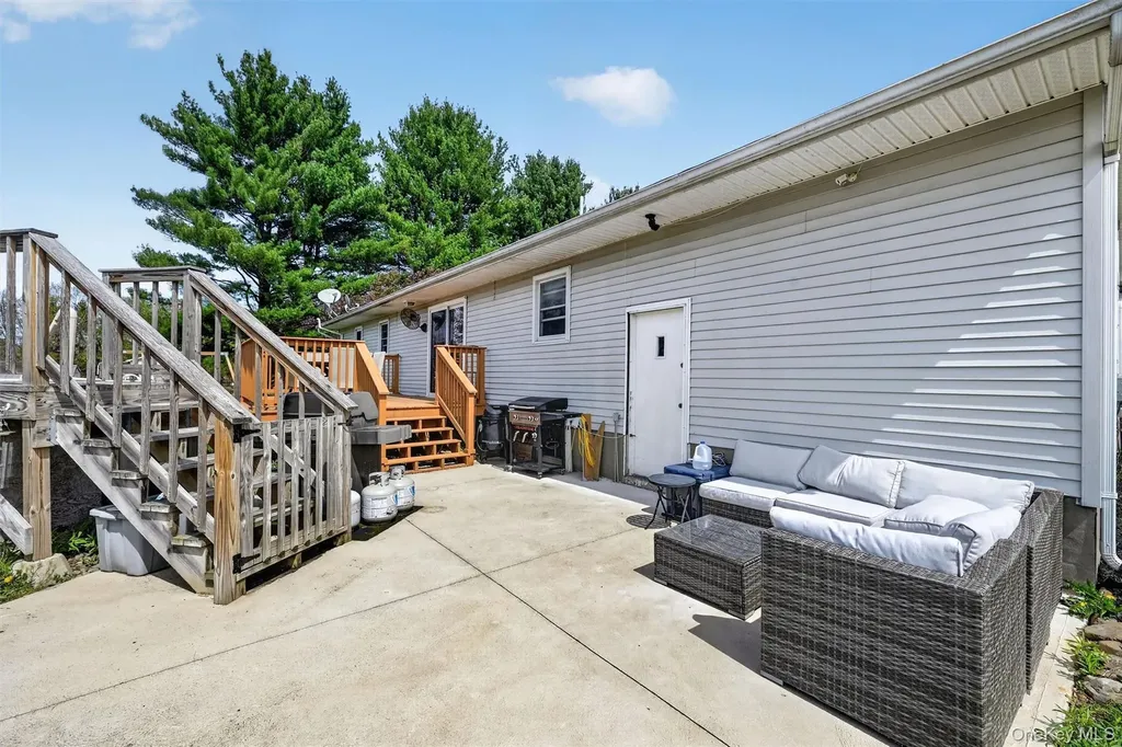 9 Claire Drive Pine Bush NY 12566