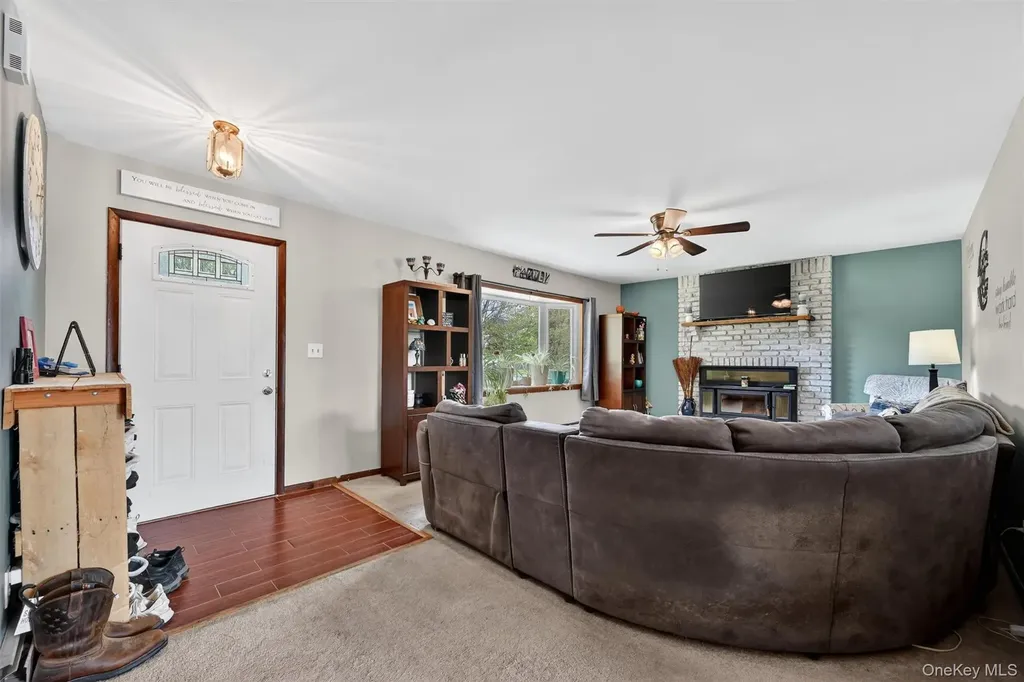 9 Claire Drive Pine Bush NY 12566