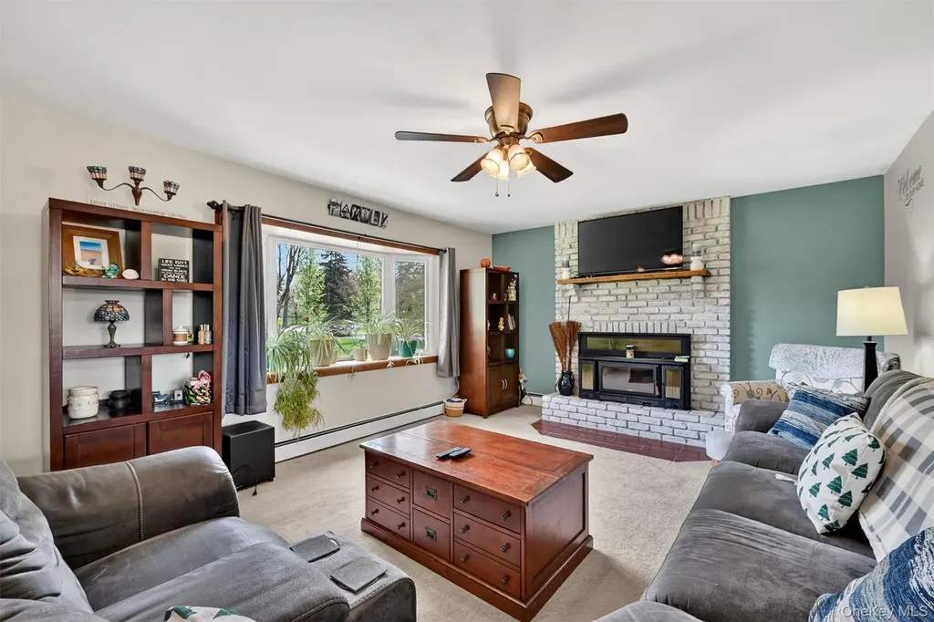 9 Claire Drive Pine Bush NY 12566