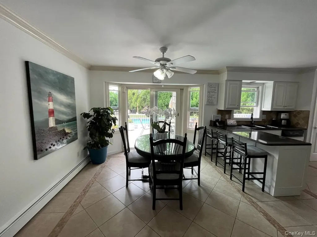 45 Bellows Terrace Hampton Bays NY 11946
