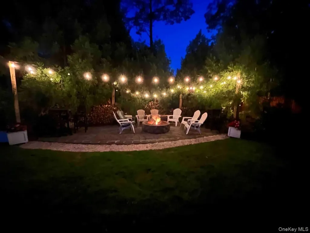45 Bellows Terrace Hampton Bays NY 11946