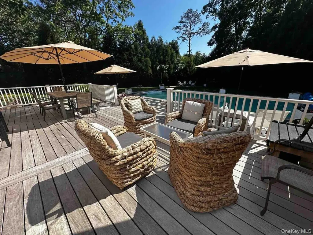 45 Bellows Terrace Hampton Bays NY 11946