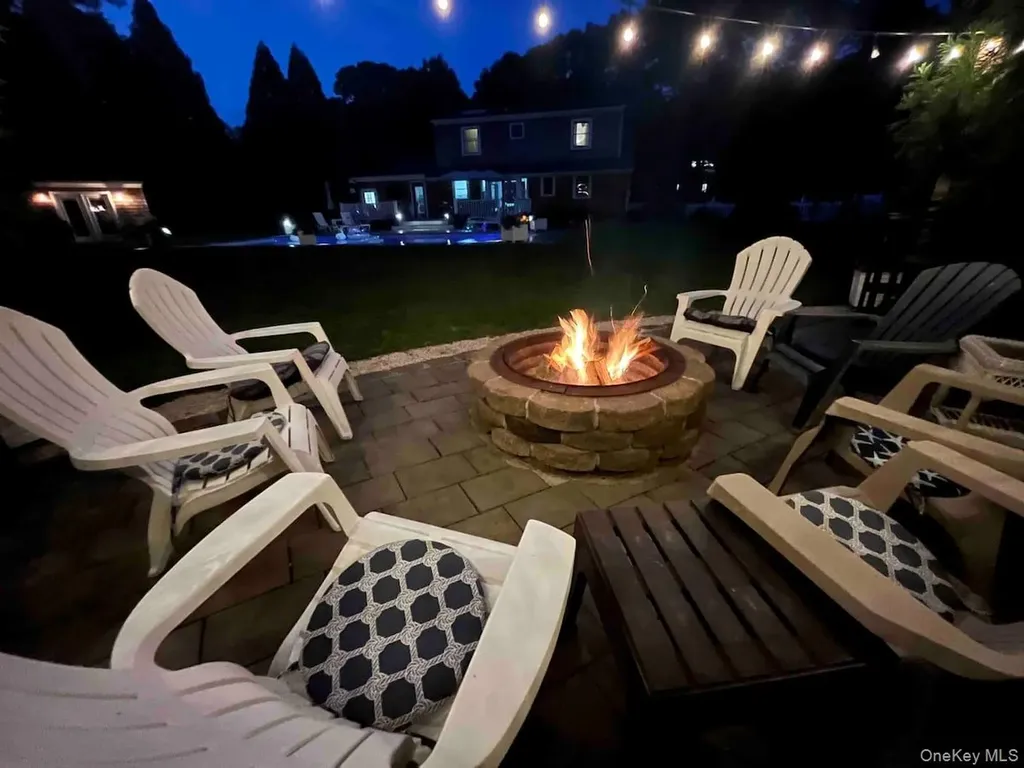 45 Bellows Terrace Hampton Bays NY 11946