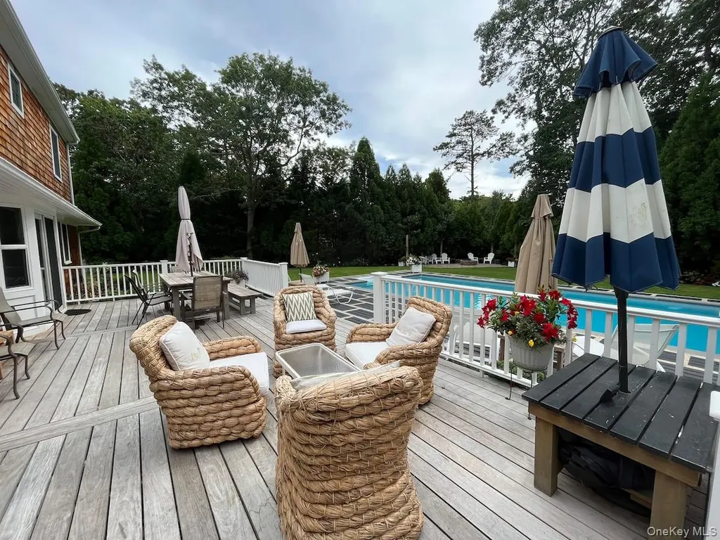 45 Bellows Terrace Hampton Bays NY 11946