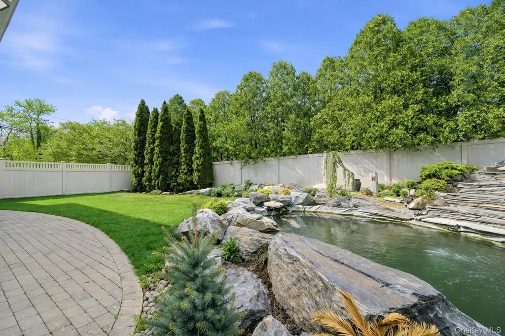 1 Ryan Court Syosset NY 11791