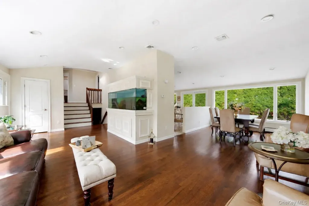 1 Ryan Court Syosset NY 11791