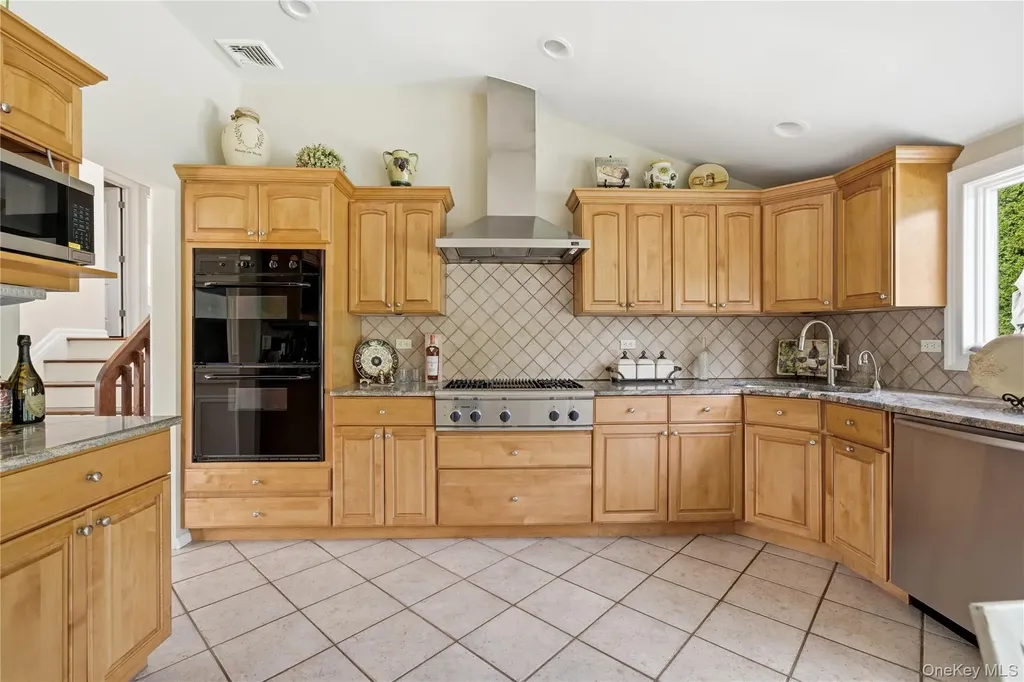 1 Ryan Court Syosset NY 11791