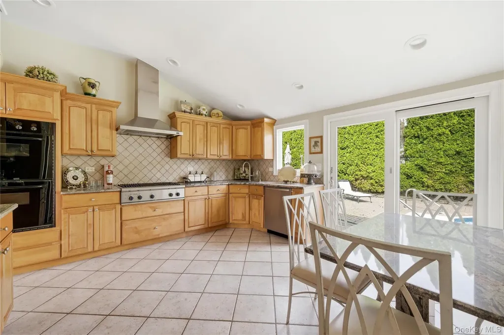 1 Ryan Court Syosset NY 11791