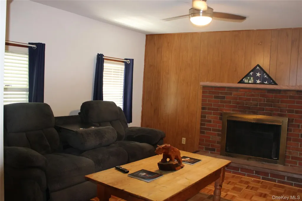 163 Bower Road Pleasant Valley NY 12603