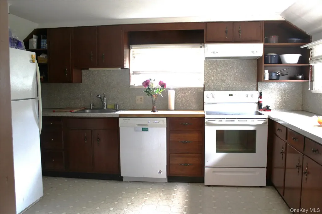 163 Bower Road Pleasant Valley NY 12603