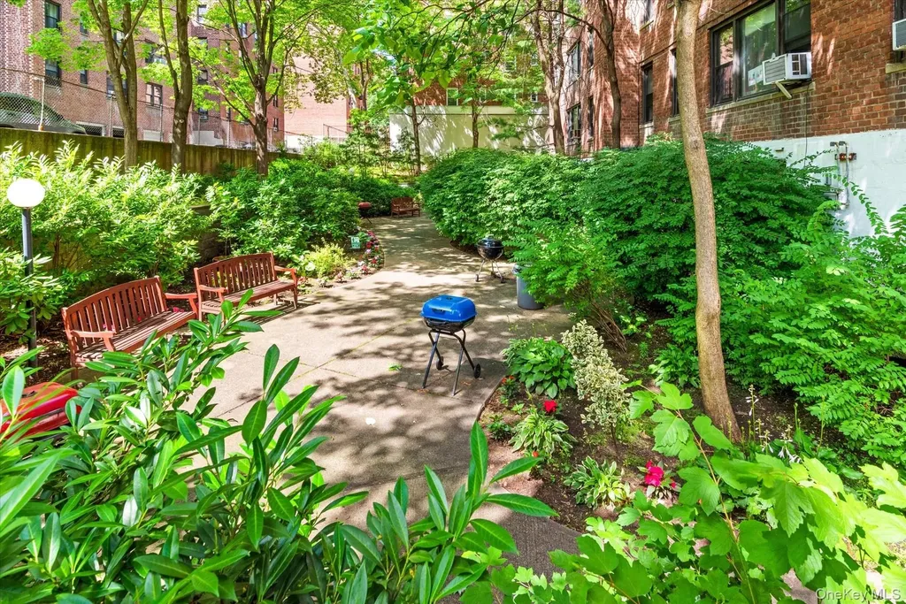 9921 67th Road Forest Hills NY 11375