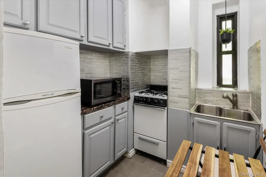 9921 67th Road Forest Hills NY 11375