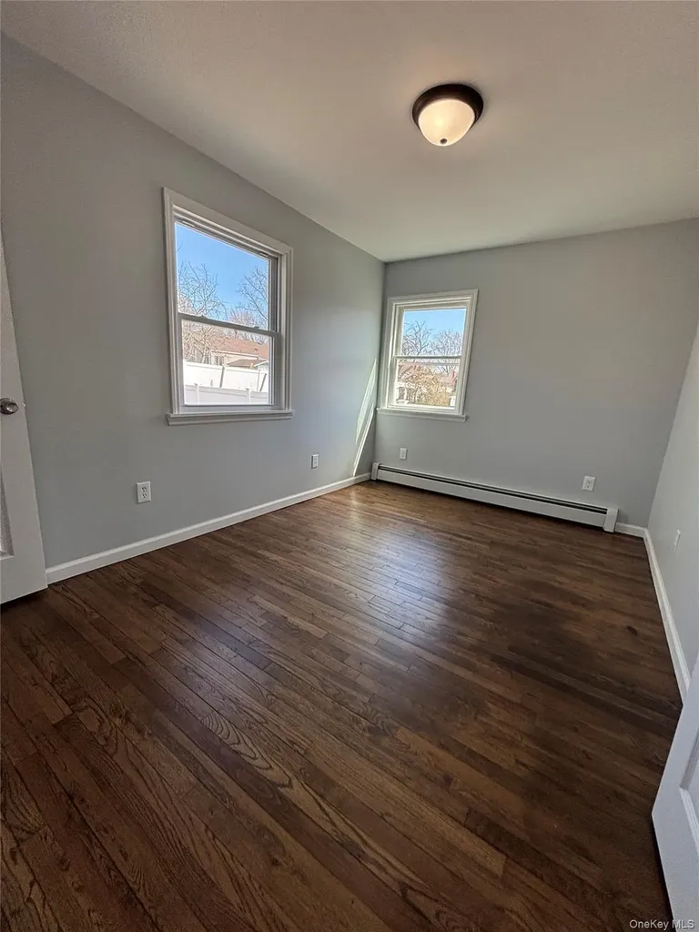 21 Pinetop Drive Central Islip NY 11722
